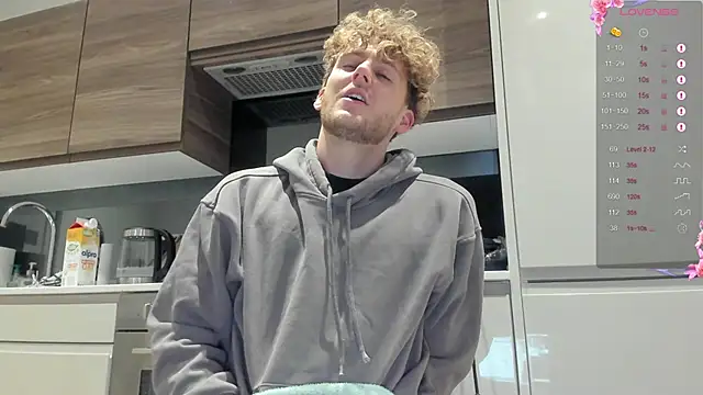 DominantAlex18 online show from 11.27.25