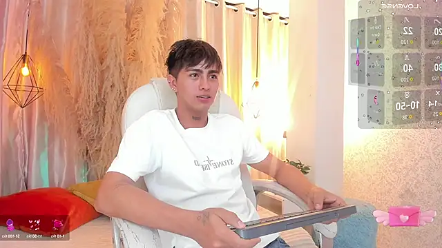 Snapshot of arion_sherwind chatting on 09.11.25 arion sherwind online show from 09.11.25