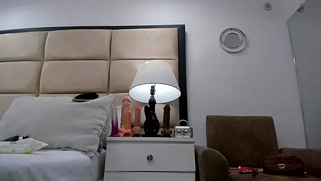 Sweet Lucianaa online show from 11.28.25