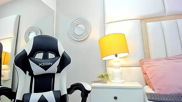 Sweet Lucianaa online show from 12.14.25