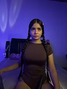 Ashley and Zoe online show from 11.20.25