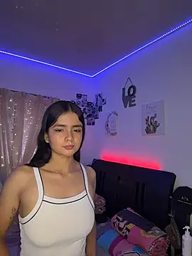 Ashley and Zoe online show from 04.11.26