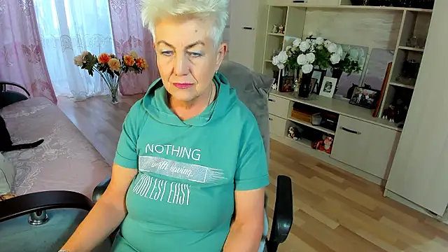 HotandMature online show from 02.22.26