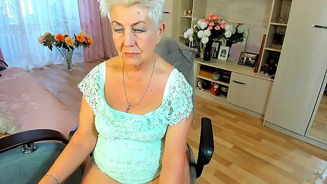 HotandMature online show from 03.05.26