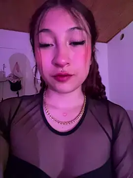 Snapshot of liin_rose chatting on 09.12.25 liin rose online show from 09.12.25