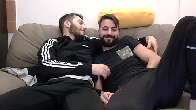 Amicisegreti online show from 11.29.25