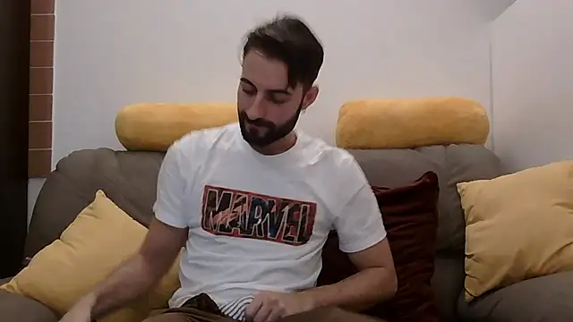 Amicisegreti online show from 12.17.25