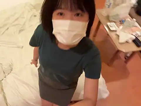 Snapshot of hikiwarinatto_xoxo chatting on 10.08.25 hikiwarinatto xoxo online show from 10.08.25