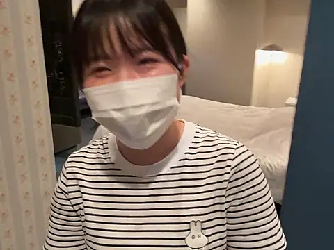 Snapshot of hikiwarinatto_xoxo chatting on 10.16.25 hikiwarinatto xoxo online show from 10.16.25