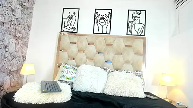 Snapshot of Isabell_Villa chatting on 09.10.25 Isabell Villa online show from 09.10.25