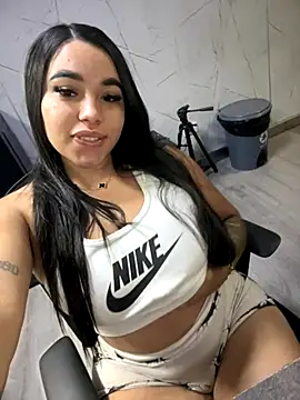 SofiaWildee online show from 10.11.25