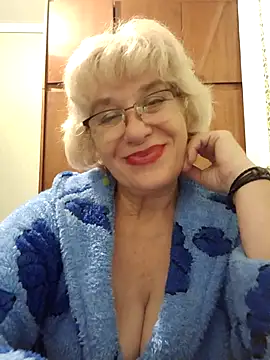 Snapshot of 52MiaLove02 chatting on 10.20.25 52MiaLove02 online show from 10.20.25