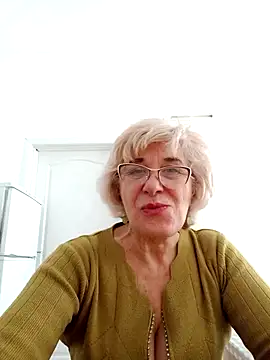 52MiaLove02 online show from 11.26.25