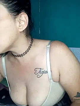 kariciasecreta online show from 11.18.25