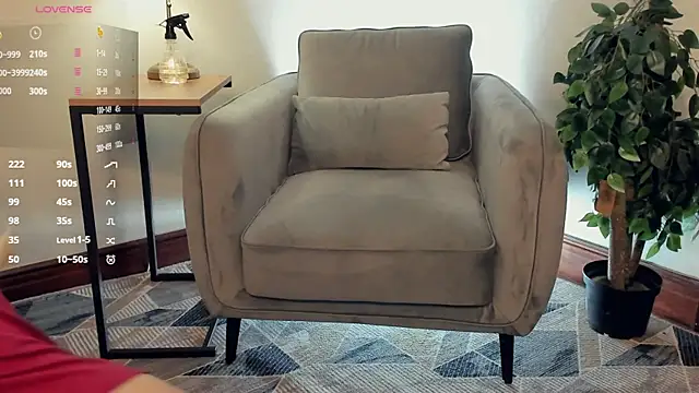 ErinBissonnette online show from 10.31.25