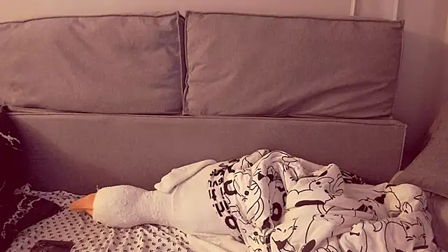 Snapshot of Isabellaprincess chatting on 10.28.25 Isabellaprincess online show from 10.28.25