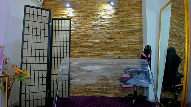 Jelly Bee online show from 12.18.25