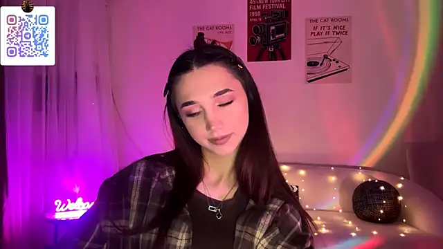 LinaMour online show from 03.17.26