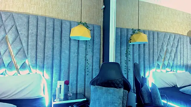 SkylerBloomm online show from 03.02.26