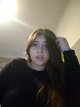 Snapshot of KatieLace chatting on 09.21.25 KatieLace online show from 09.21.25