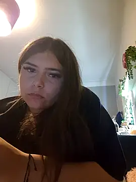 Snapshot of KatieLace chatting on 09.24.25 KatieLace online show from 09.24.25