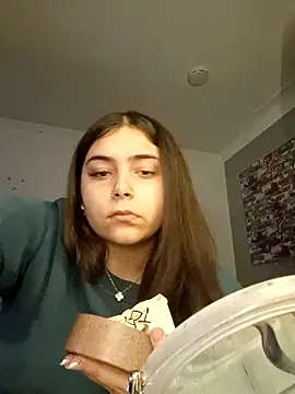 Snapshot of KatieLace chatting on 09.28.25 KatieLace online show from 09.28.25