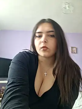 Snapshot of KatieLace chatting on 10.05.25 KatieLace online show from 10.05.25