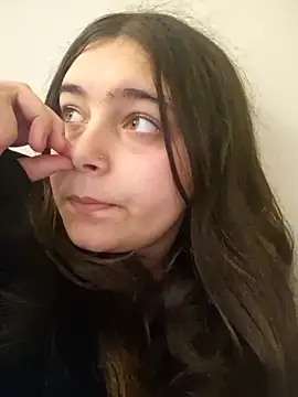 Snapshot of KatieLace chatting on 10.12.25 KatieLace online show from 10.12.25