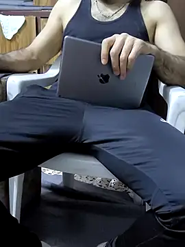 yazinyazin1 online show from 11.04.25