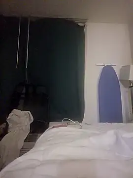 Snapshot of Cocoaversace302 chatting on 09.13.25 Cocoaversace302 online show from 09.13.25