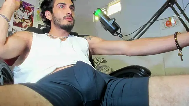 LovexJuxn  online show from 11.13.25