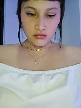 Eva Clark01 online show from 10.30.25