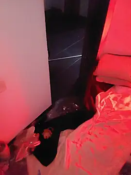 Eva Clark01 online show from 10.31.25