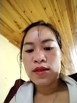 tuyetnhi-00 online show from 10.28.25