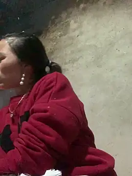 tuyetnhi-00 online show from 02.04.26