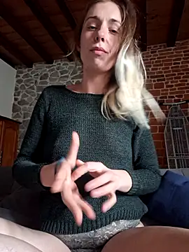 Snapshot of SexyAlya chatting on 10.05.25 SexyAlya online show from 10.05.25