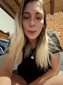 Snapshot of SexyAlya chatting on 10.24.25 SexyAlya online show from 10.24.25