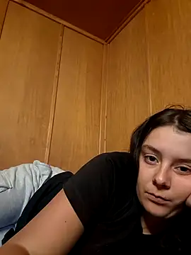 Snapshot of YoungLiisaxx chatting on 09.10.25 YoungLiisaxx online show from 09.10.25