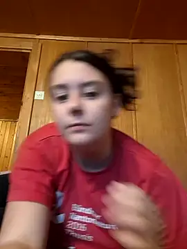 Snapshot of YoungLiisaxx chatting on 10.10.25 YoungLiisaxx online show from 10.10.25