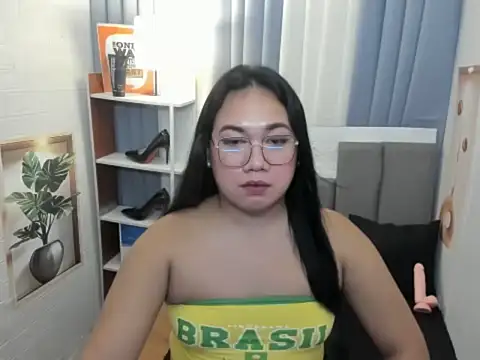 TsUncutKaren online show from 12.02.25