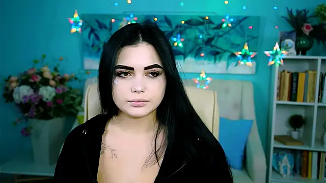 NaomiWilsons online show from 10.04.25