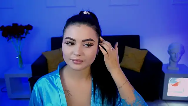 NaomiWilsons online show from 12.05.25