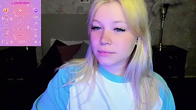 Snapshot of Diana_Dream chatting on 09.26.25 Diana Dream online show from 09.26.25