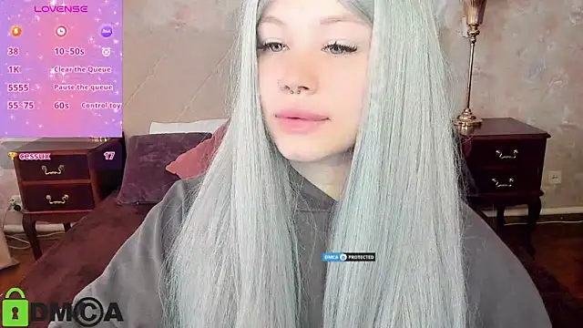 Snapshot of Diana_Dream chatting on 10.17.25 Diana Dream online show from 10.17.25