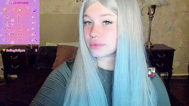 Snapshot of Diana_Dream chatting on 10.20.25 Diana Dream online show from 10.20.25