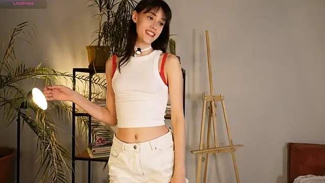 Snapshot of ttragedienne chatting on 09.15.25 ttragedienne online show from 09.15.25