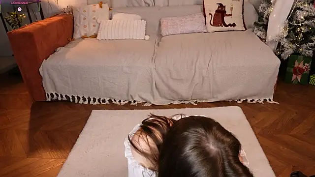 Snapshot of ttragedienne chatting on 01.09.26 ttragedienne online show from 01.09.26