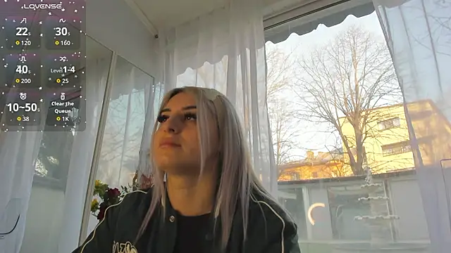 Ella Vee online show from 03.17.26