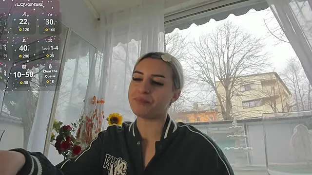 Ella Vee online show from 03.20.26