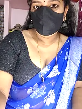 luci-queen online show from 04.18.26